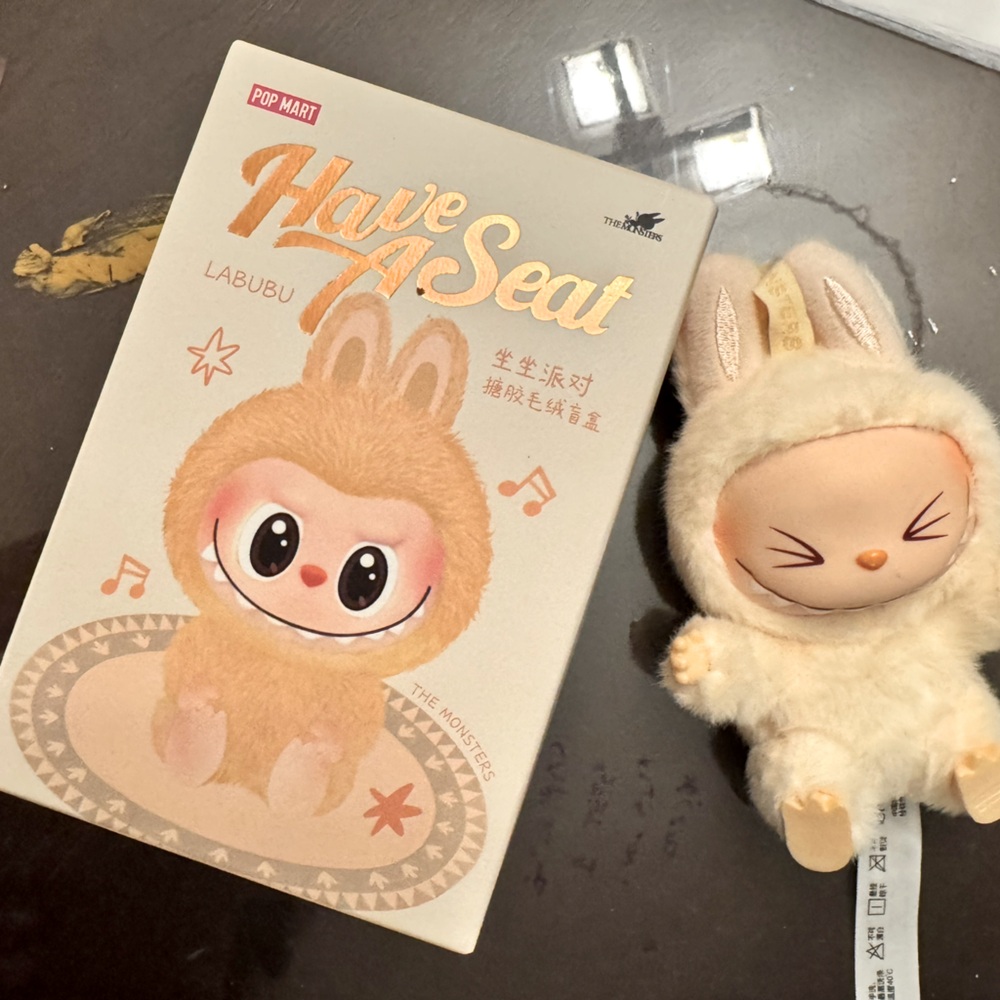 NIB- Pop Mart *Authentic* PopNow Have A Seat Labubu - Sisi